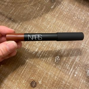 Nars Velvet matte lip pencil in “Do Me Baby”